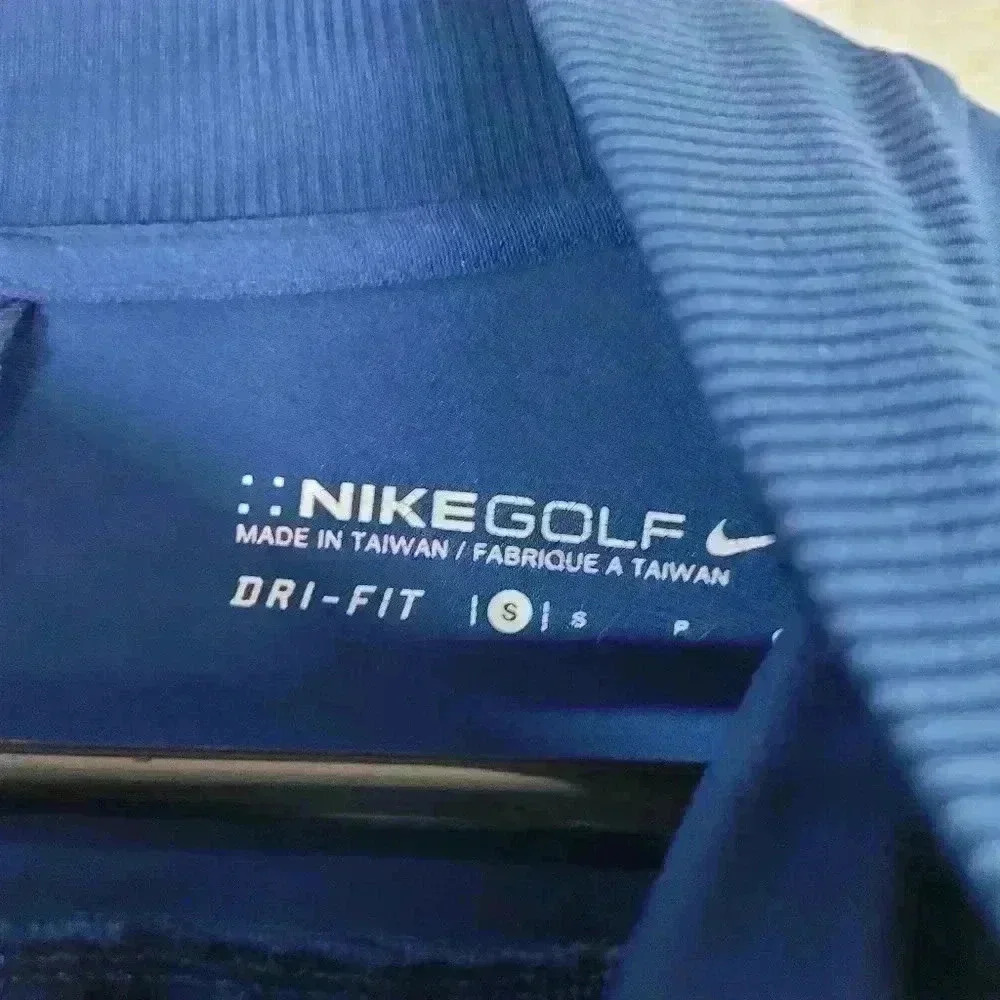 Nike Golf Dri-Fit Blue Size S Long Sleeve Full Zip Polyester Blend Sports Jacket - Picture 4 of 6